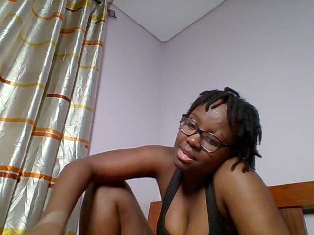 Sweetariah1 live webcam show