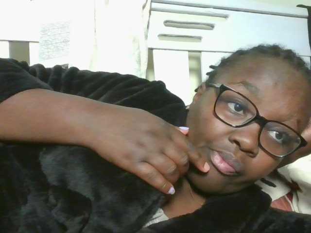 Sweetariah1 live cam on BongaCams