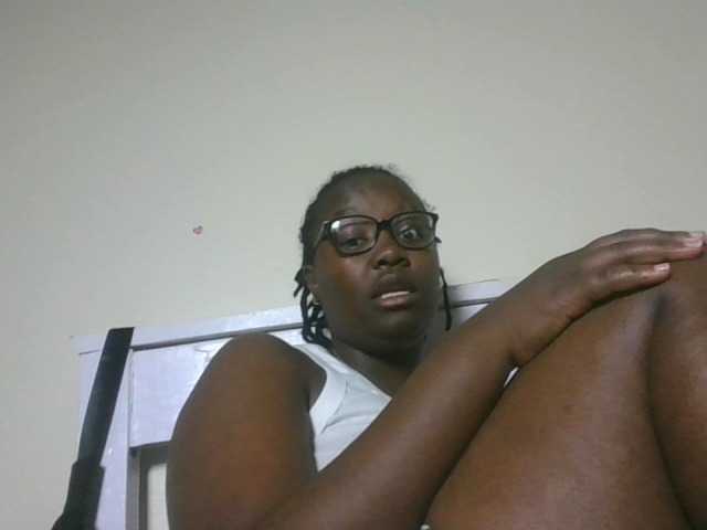 Sweetariah1 live cam on BongaCams
