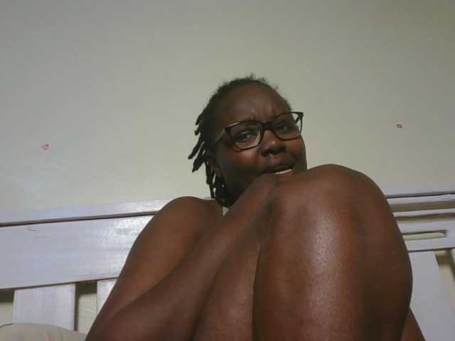 Sweetariah1 live cam on BongaCams