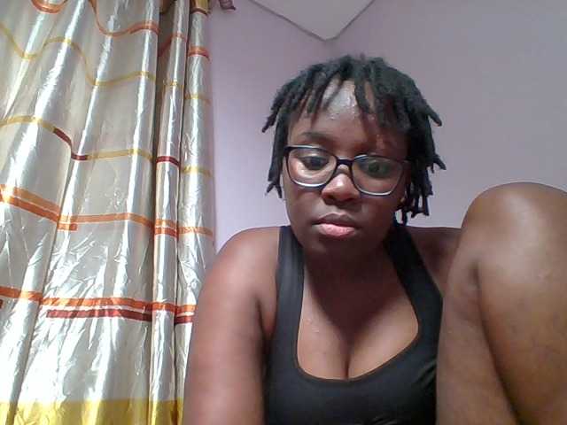 Sweetariah1 live cam on BongaCams