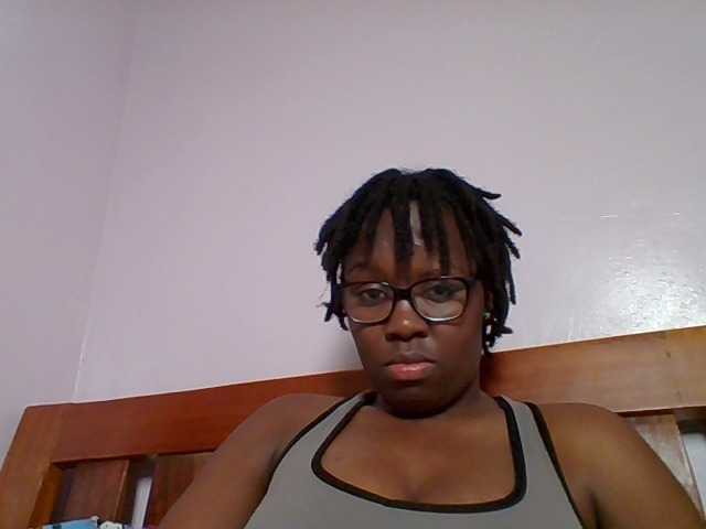 Sweetariah1 live cam on BongaCams