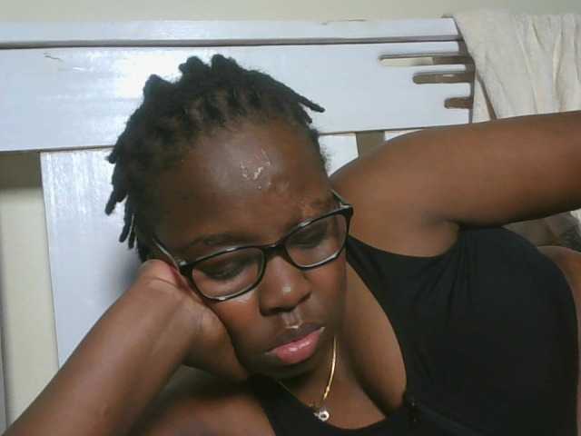Sweetariah1 live cam on BongaCams
