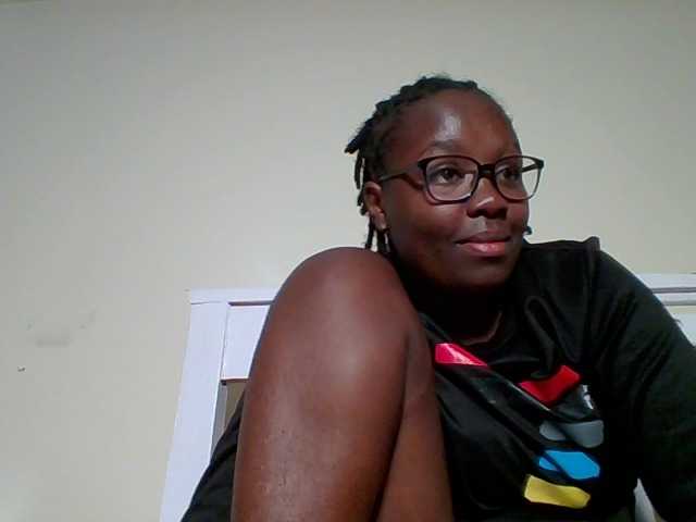 Sweetariah1 live cam on BongaCams