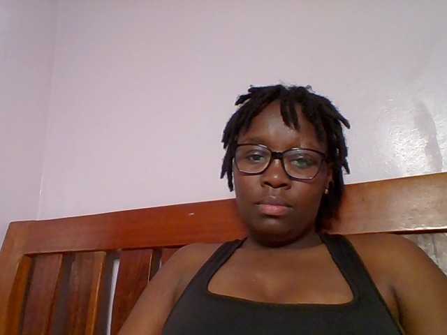 Sweetariah1 live cam on BongaCams