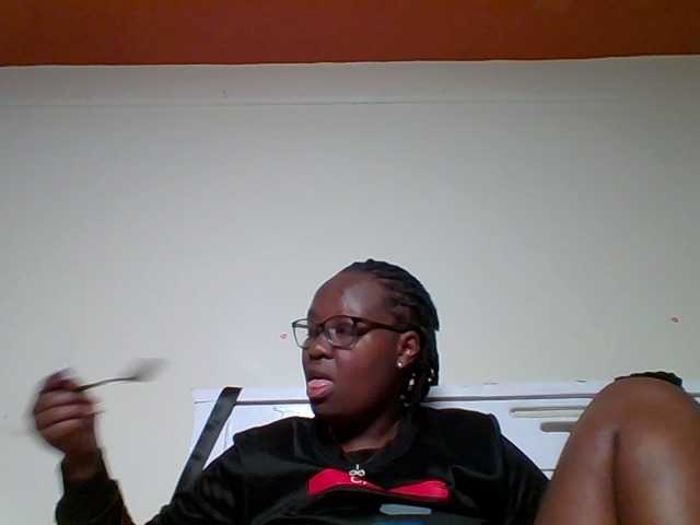 Sweetariah1 live cam on BongaCams