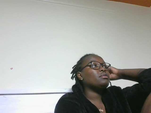 Sweetariah1 live cam on BongaCams