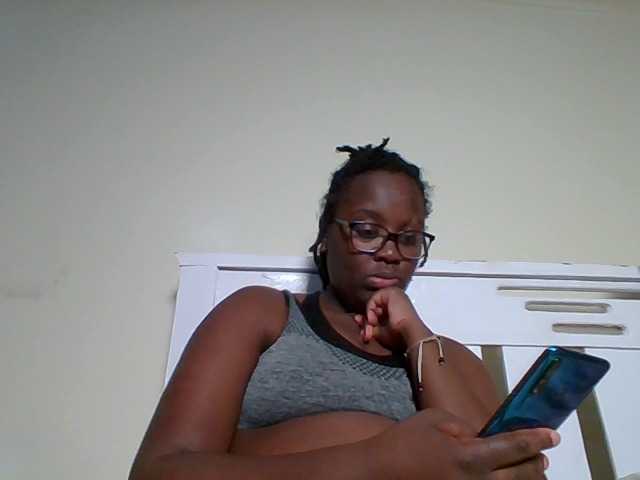 Sweetariah1 live cam on BongaCams