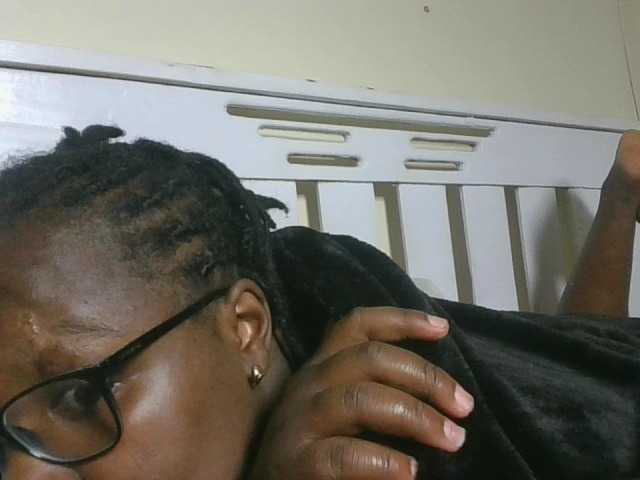 Sweetariah1 live cam on BongaCams