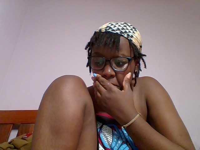 Sweetariah1 live webcam show