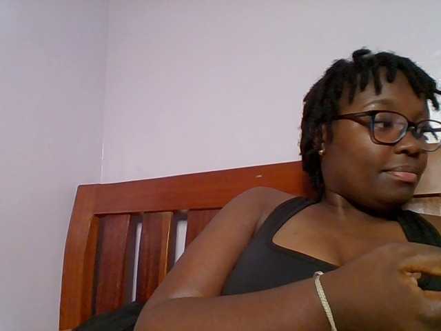 Sweetariah1 live webcam show