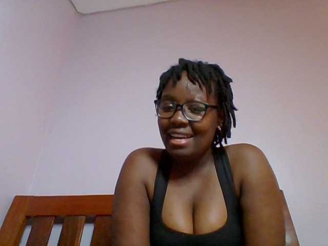 Sweetariah1 live webcam show