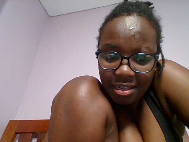 Sweetariah1 live webcam show
