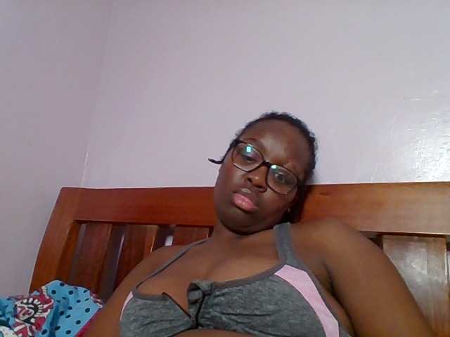 Sweetariah1 live webcam show