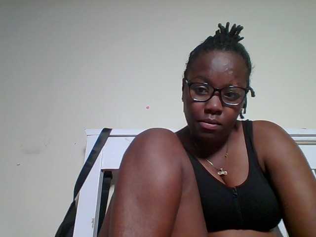 Sweetariah1 live cam on BongaCams