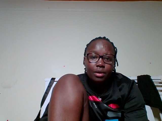 Sweetariah1 live cam on BongaCams