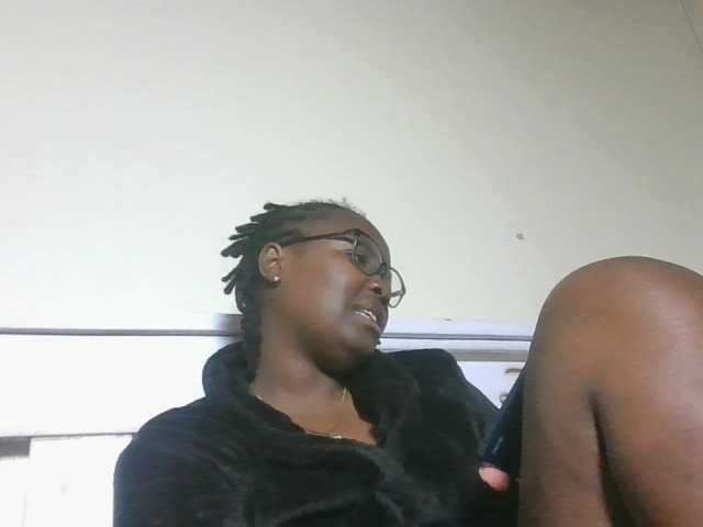 Sweetariah1 live cam on BongaCams