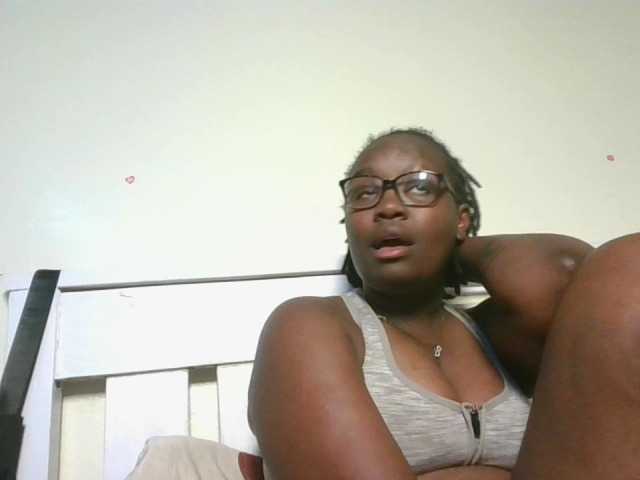 Sweetariah1 live cam on BongaCams
