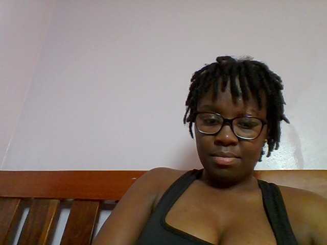 Sweetariah1 live cam on BongaCams