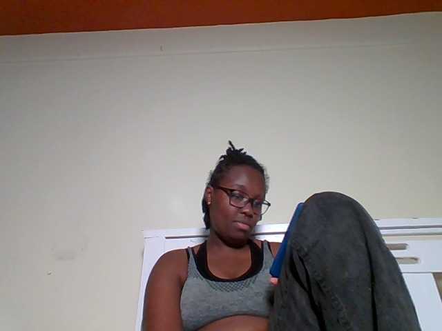 Sweetariah1 live cam on BongaCams