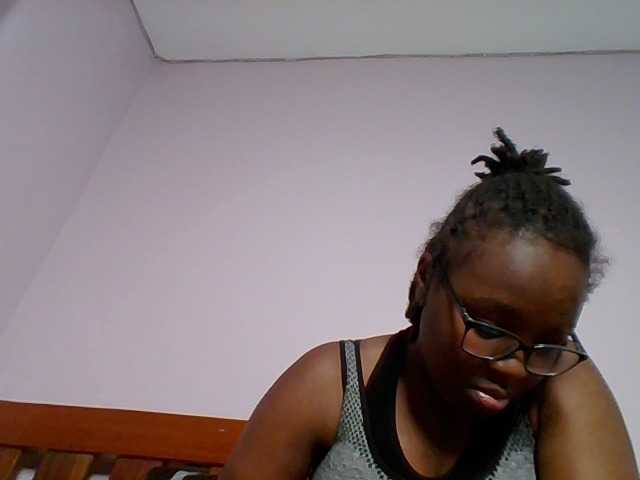 Sweetariah1 live cam on BongaCams