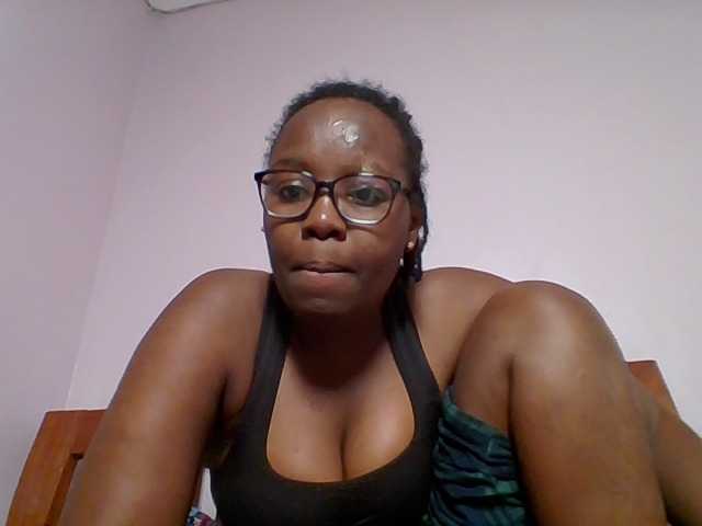 Sweetariah1 live webcam show