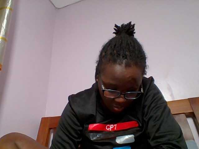 Sweetariah1 live cam on BongaCams