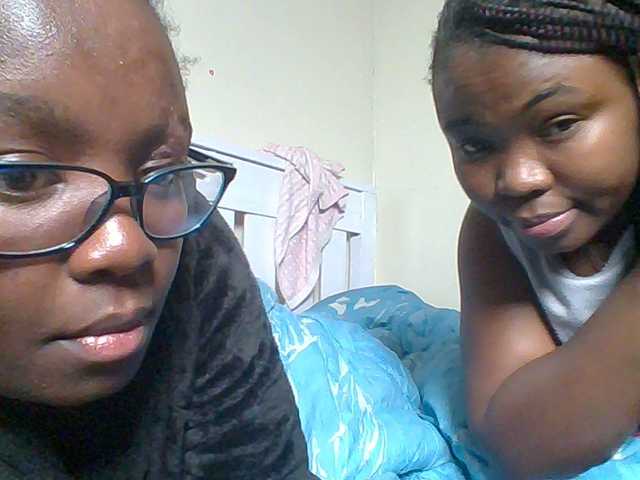 Sweetariah1 live cam on BongaCams