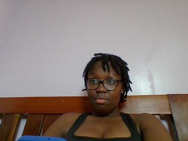 Sweetariah1 live cam on BongaCams