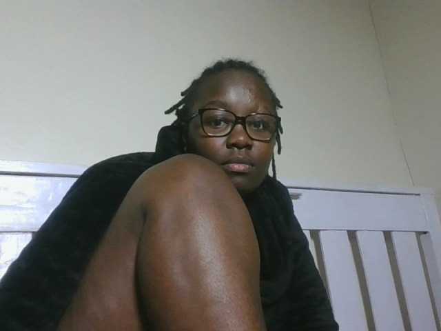 Sweetariah1 live cam on BongaCams