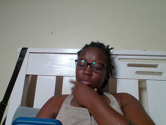Sweetariah1 live cam on BongaCams