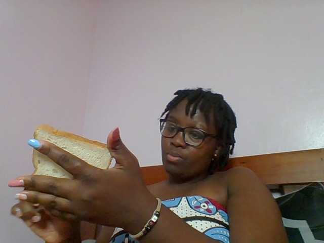 Sweetariah1 live cam on BongaCams