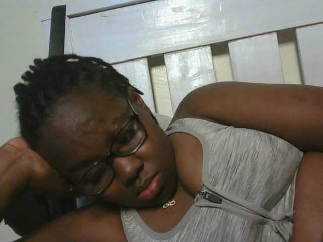 Sweetariah1 live cam on BongaCams