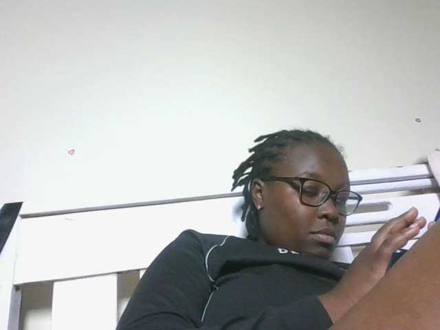 Sweetariah1 live cam on BongaCams