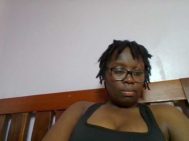 Sweetariah1 live cam on BongaCams
