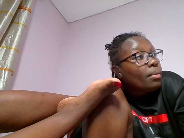 Sweetariah1 live cam on BongaCams
