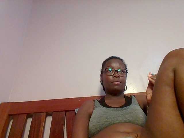 Sweetariah1 live cam on BongaCams