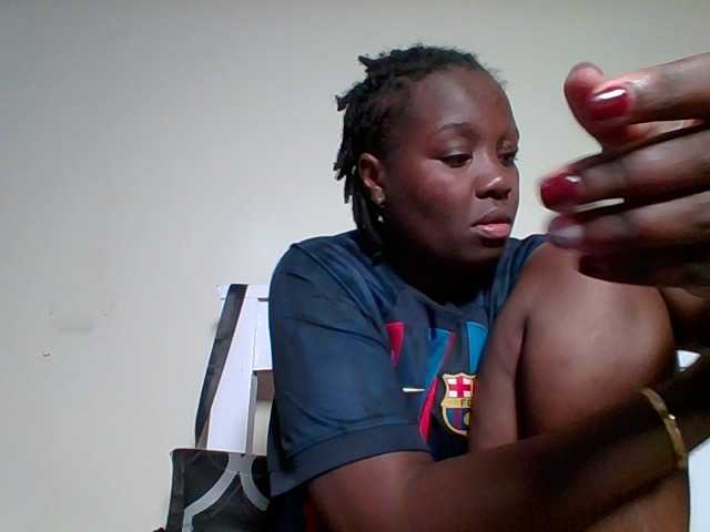 Sweetariah1 live cam on BongaCams