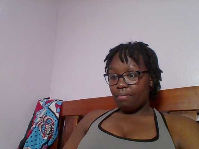 Sweetariah1 live cam on BongaCams