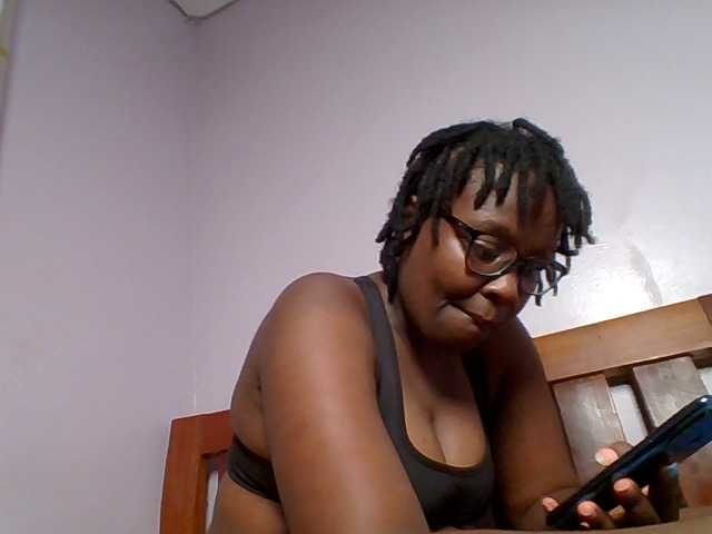 Sweetariah1 live webcam show