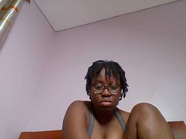 Sweetariah1 live webcam show