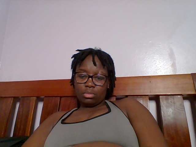 Sweetariah1 live cam on BongaCams