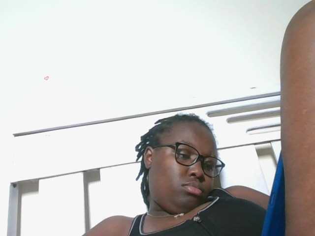 Sweetariah1 live cam