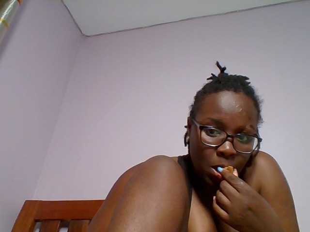 Sweetariah1 live cam on BongaCams