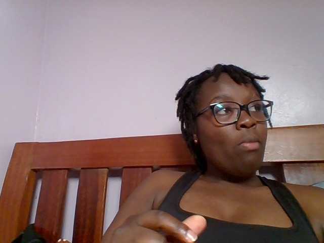 Sweetariah1 live cam on BongaCams