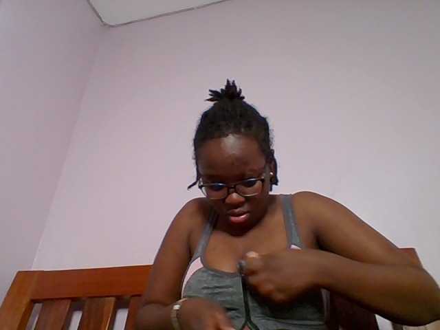 Sweetariah1 live webcam show
