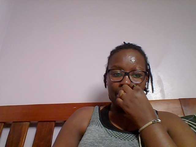 Sweetariah1 live cam on BongaCams