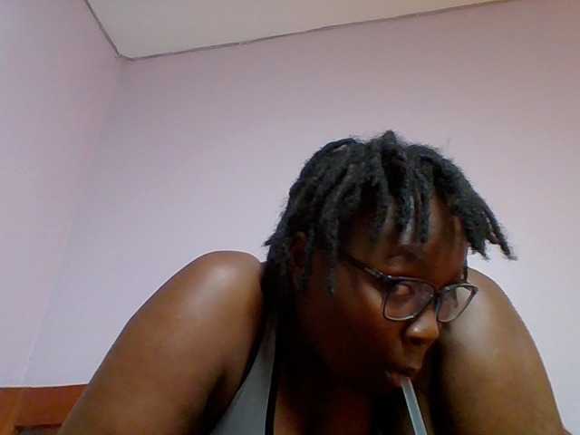 Sweetariah1 live webcam show