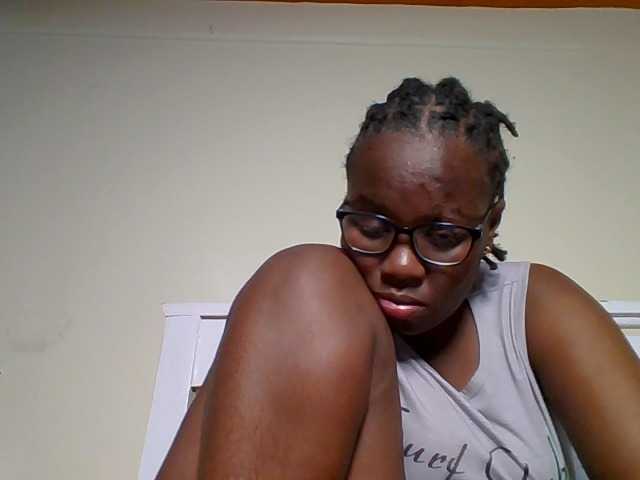 Sweetariah1 live cam on BongaCams