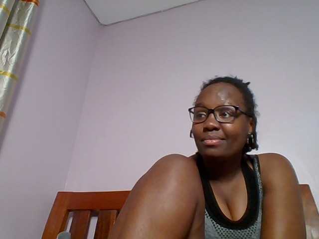 Sweetariah1 live cam on BongaCams